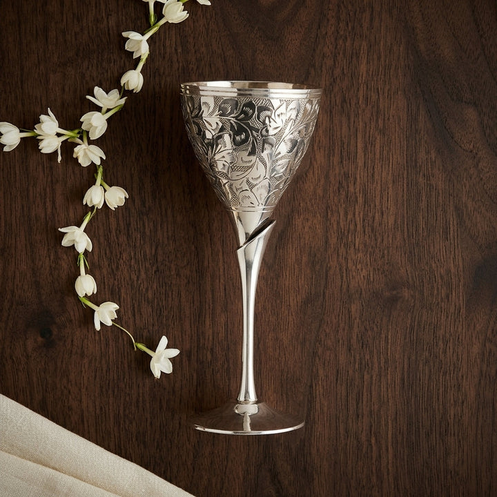 Luxury engraved silver finish goblet for home dining décor