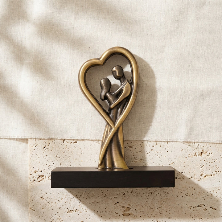 Premium heart-shaped couple sculpture anniversary gift